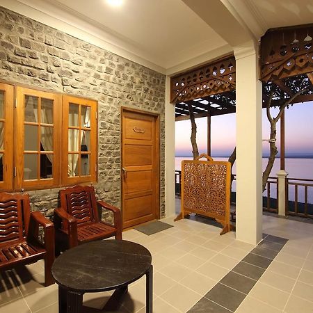 Salay River View Inn Sale Kültér fotó